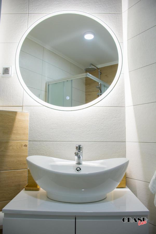 Grand Lux Apartment Doboj Eksteriør billede