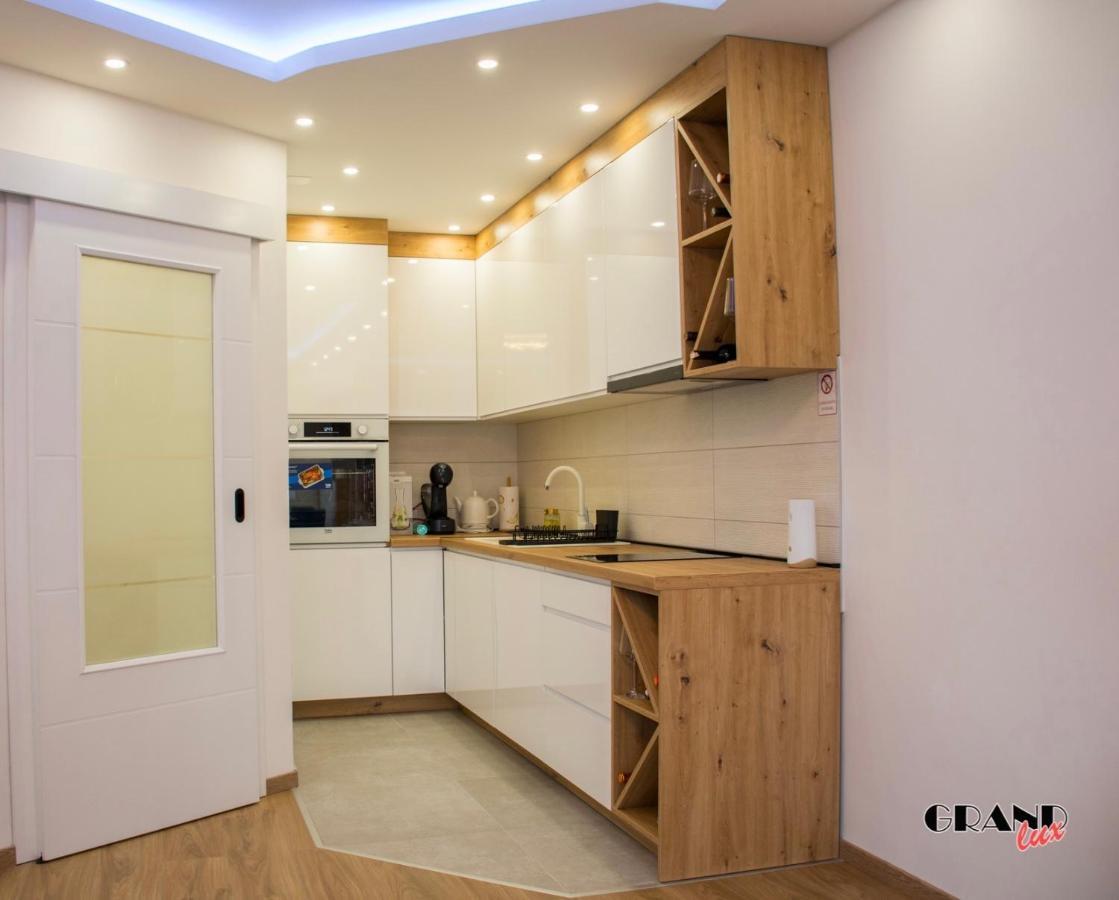 Grand Lux Apartment Doboj Eksteriør billede