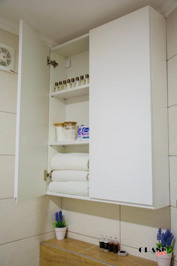 Grand Lux Apartment Doboj Eksteriør billede