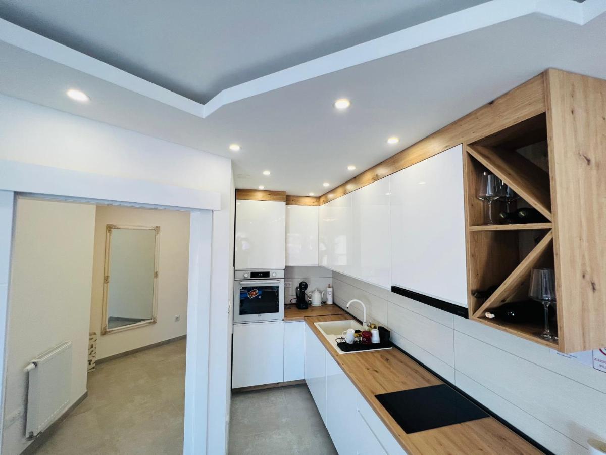 Grand Lux Apartment Doboj Eksteriør billede