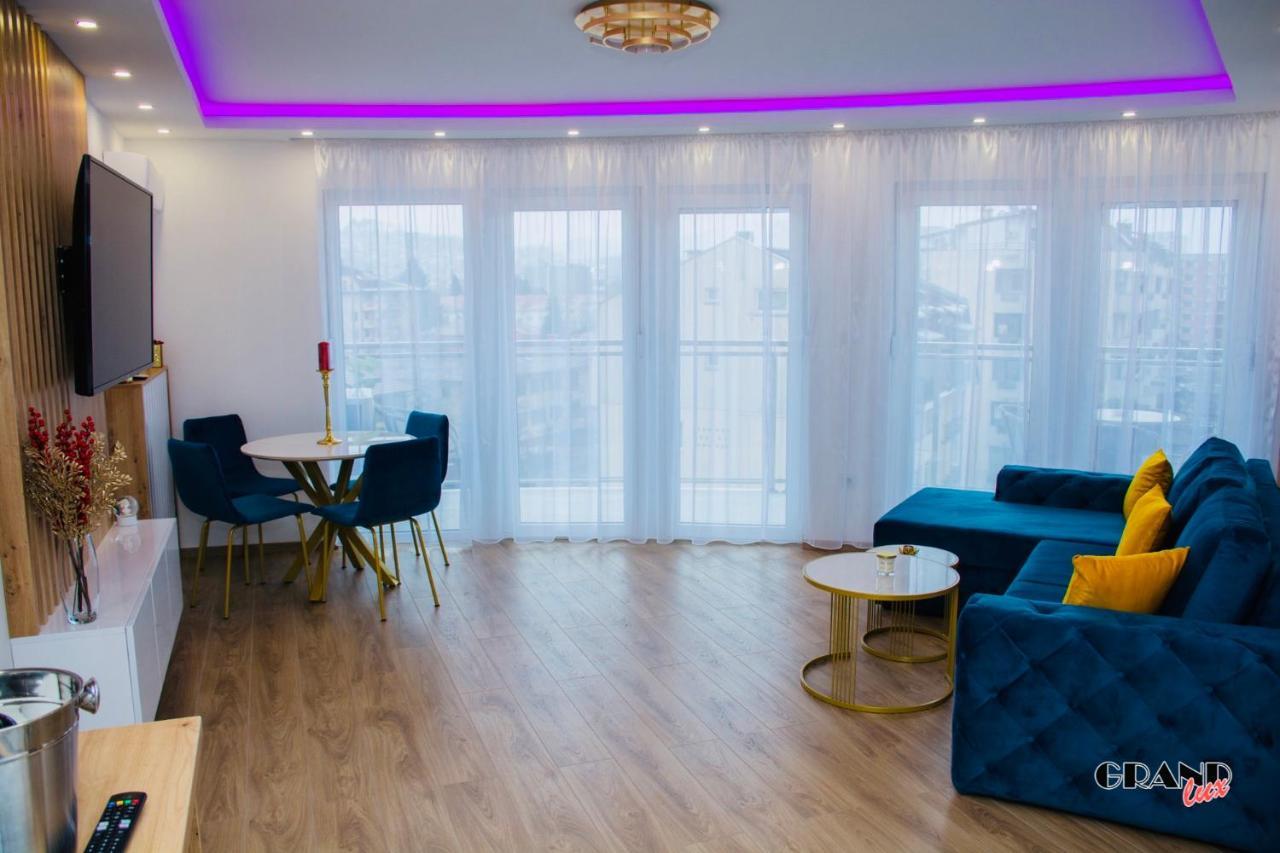 Grand Lux Apartment Doboj Eksteriør billede