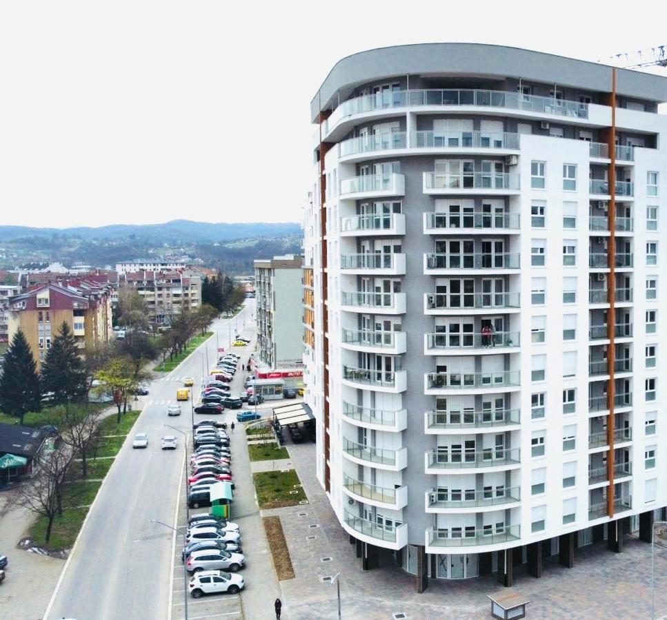 Grand Lux Apartment Doboj Eksteriør billede